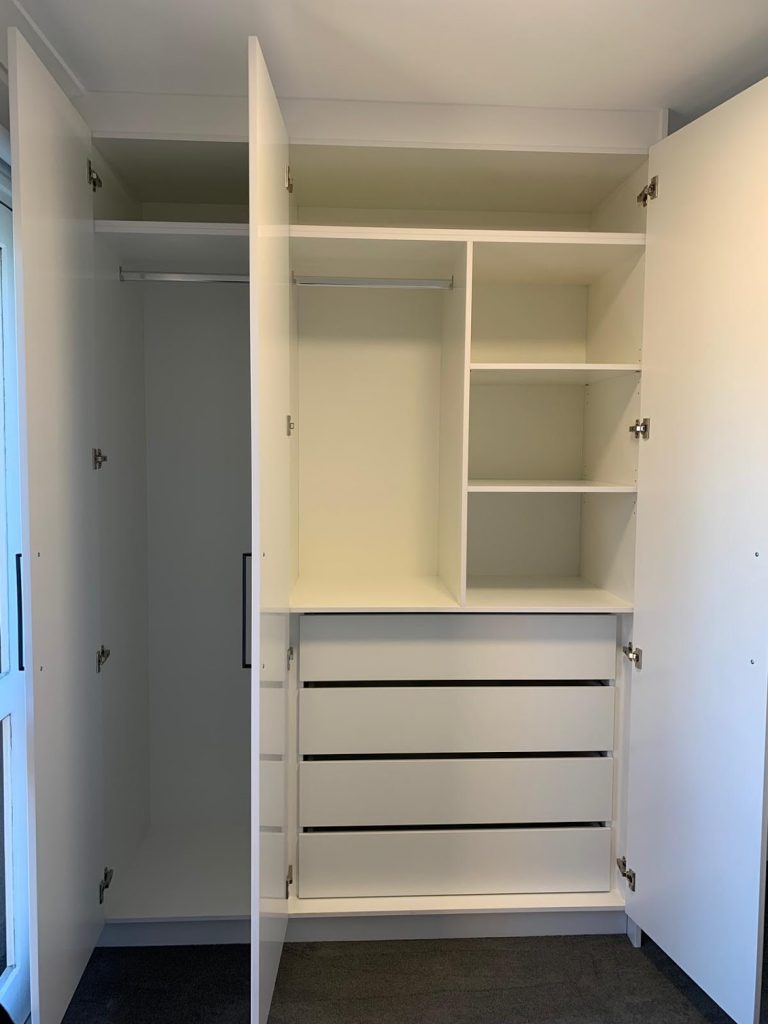 Shaker Style Robe Shaker Style Wardrobe Internals - Robes Delivered