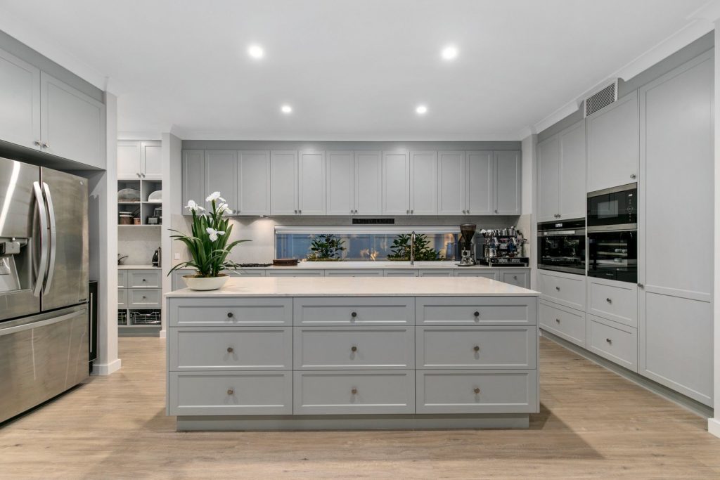 Custom Built Polyurethane Kitchen in Sydney
