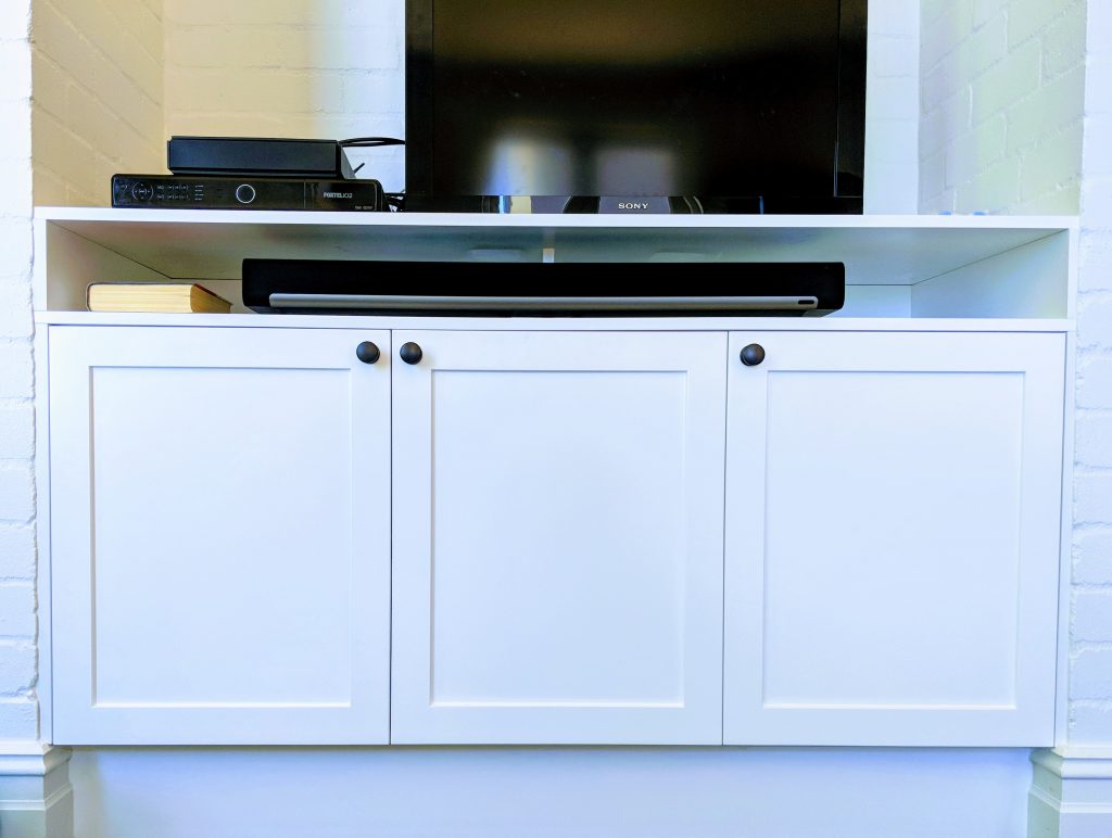 Polyurethane shaker style tv cabinet