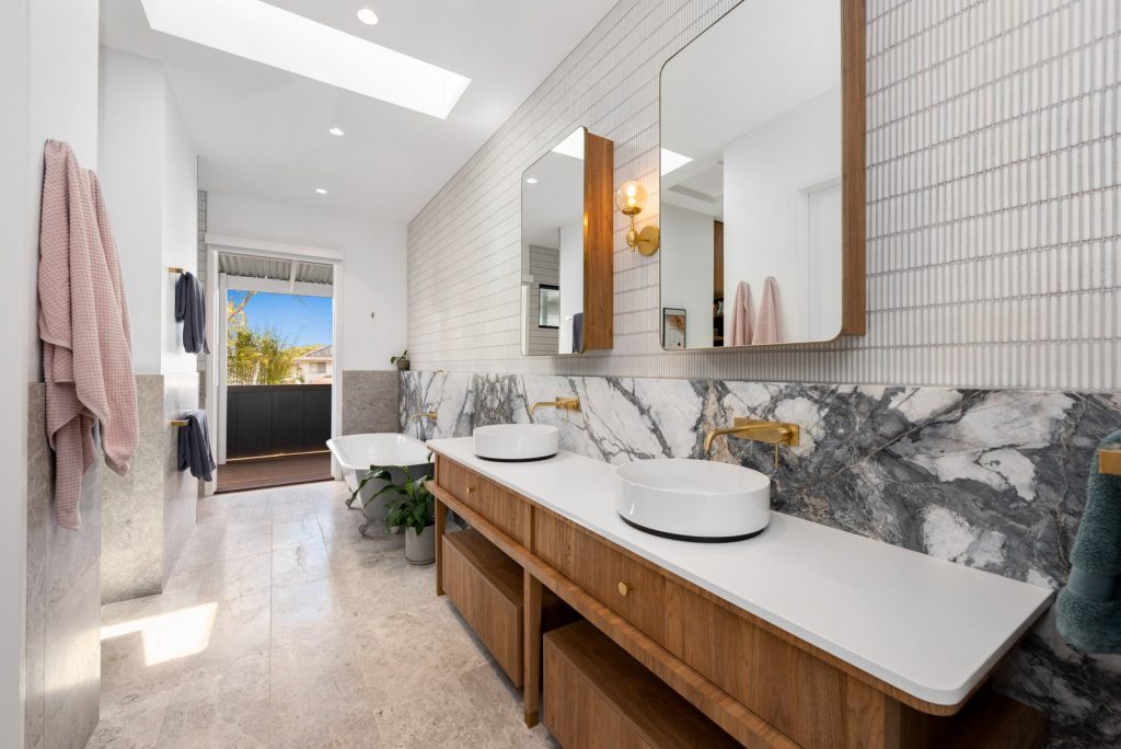 Custom made bathroom cabinetry- Custom made shaving cabinets sydney