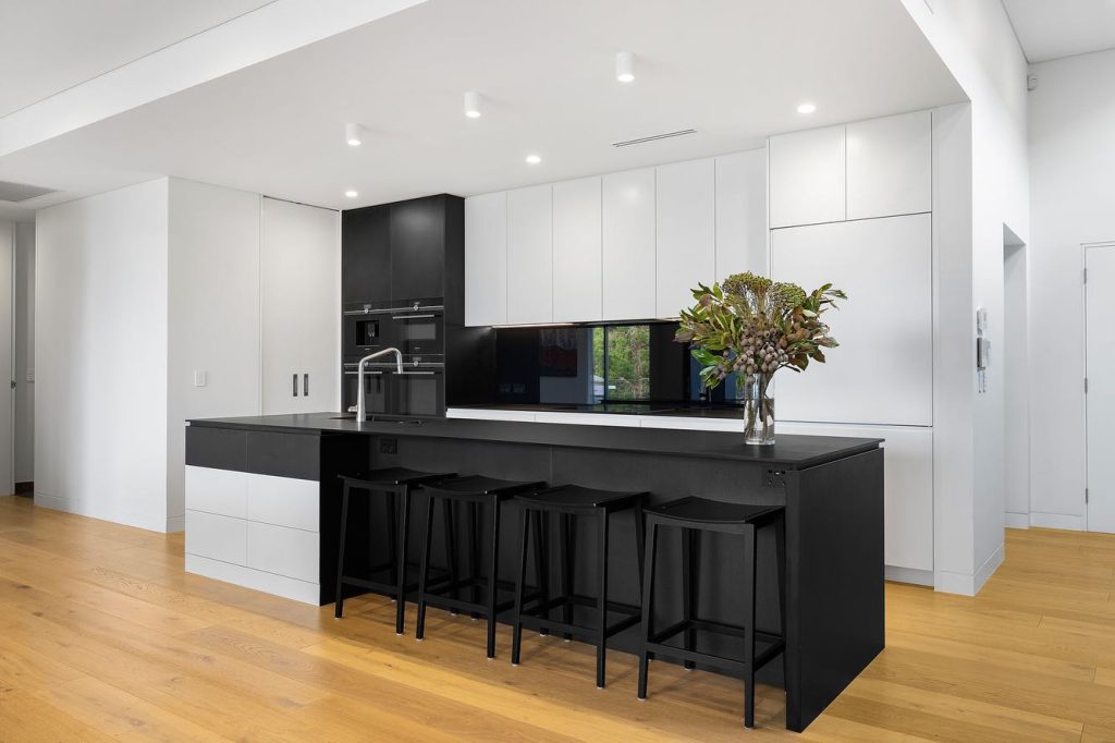 Custom Built Polyurethane Kitchen in Sydney